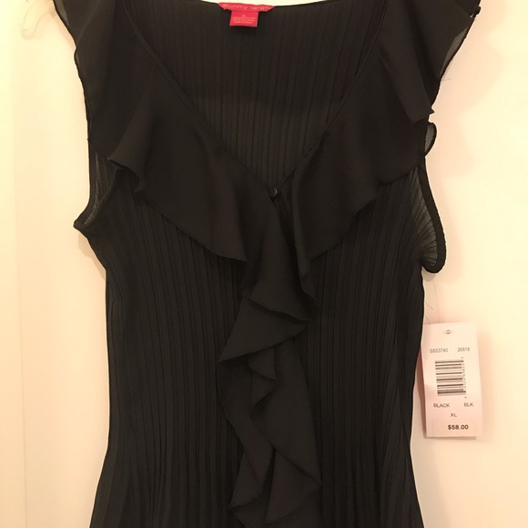 “Sunny Leigh” Blouse - Picture 1 of 3